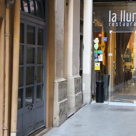 Ramblas Plaza Catalunya -wi-fi 300 Mbps アパート バルセロナ